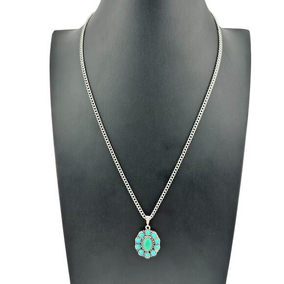 Chaps Faux Turquoise Southwest Style Oval Silver Tone Pendant 18" Necklace - Picture 2 of 5